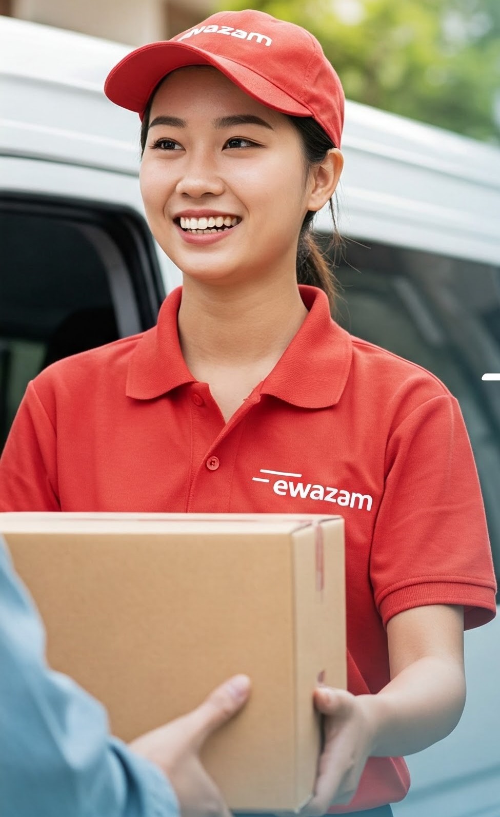 Ewazam delivery lady with package